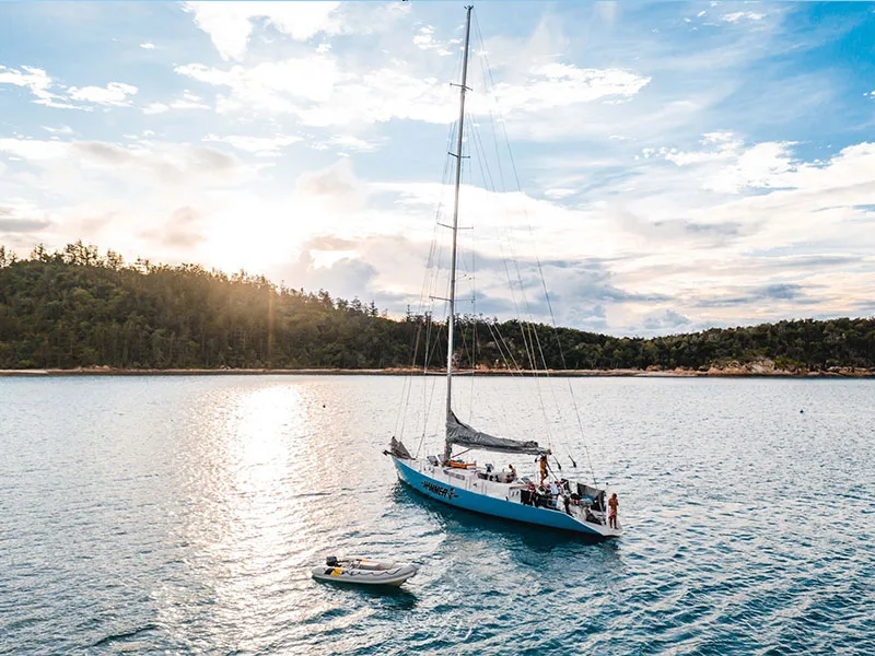 Hammer Whitsundays Sailing Adventure Happy Travels