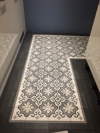 Gris 18 Border