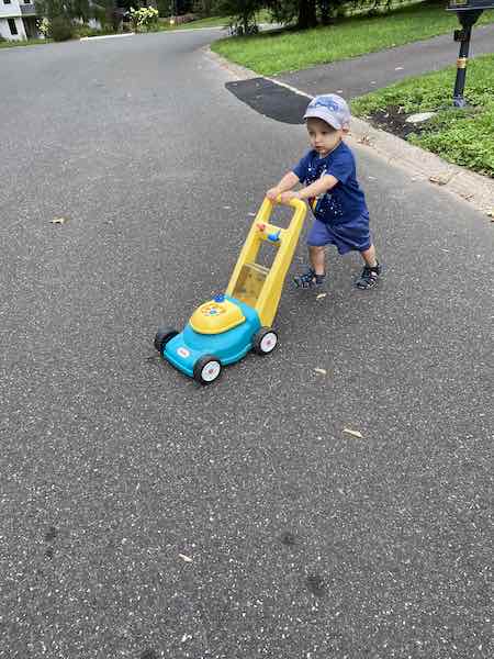 1 year old outdoor toy lawn mower