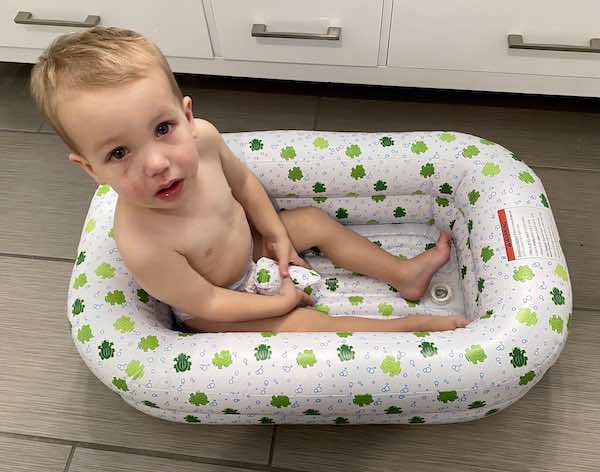 Charlie Froggie portable baby bathtub