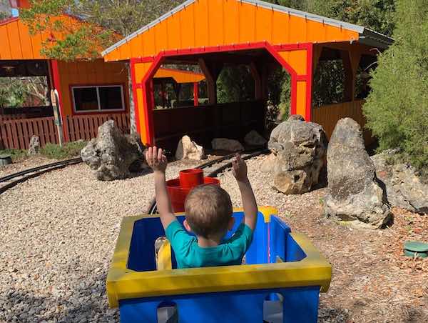 Legoland Florida Park duplo valley train ride