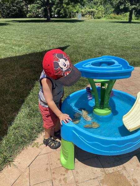 toddler nature crafts using water table