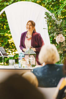 Rheinfräulein | Freie Traurednerin & Hochzeitssängerin
