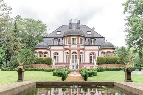 Golden Villa 1910