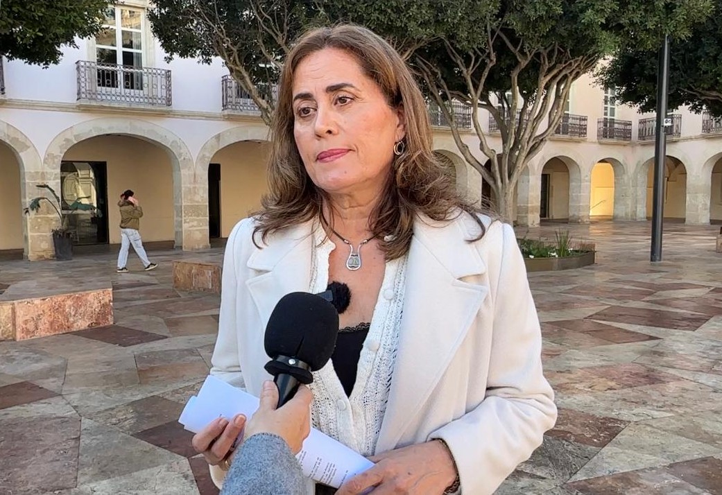 La alcaldesa de Almería, de las mejor pagadas de España, obligada a publicar su agenda institucional tras incumplir la Ley desde 2017