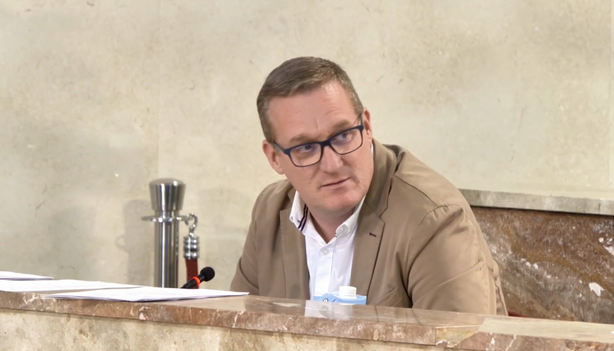 260415 Foto RauÌl EnriÌquez en pleno.jpg