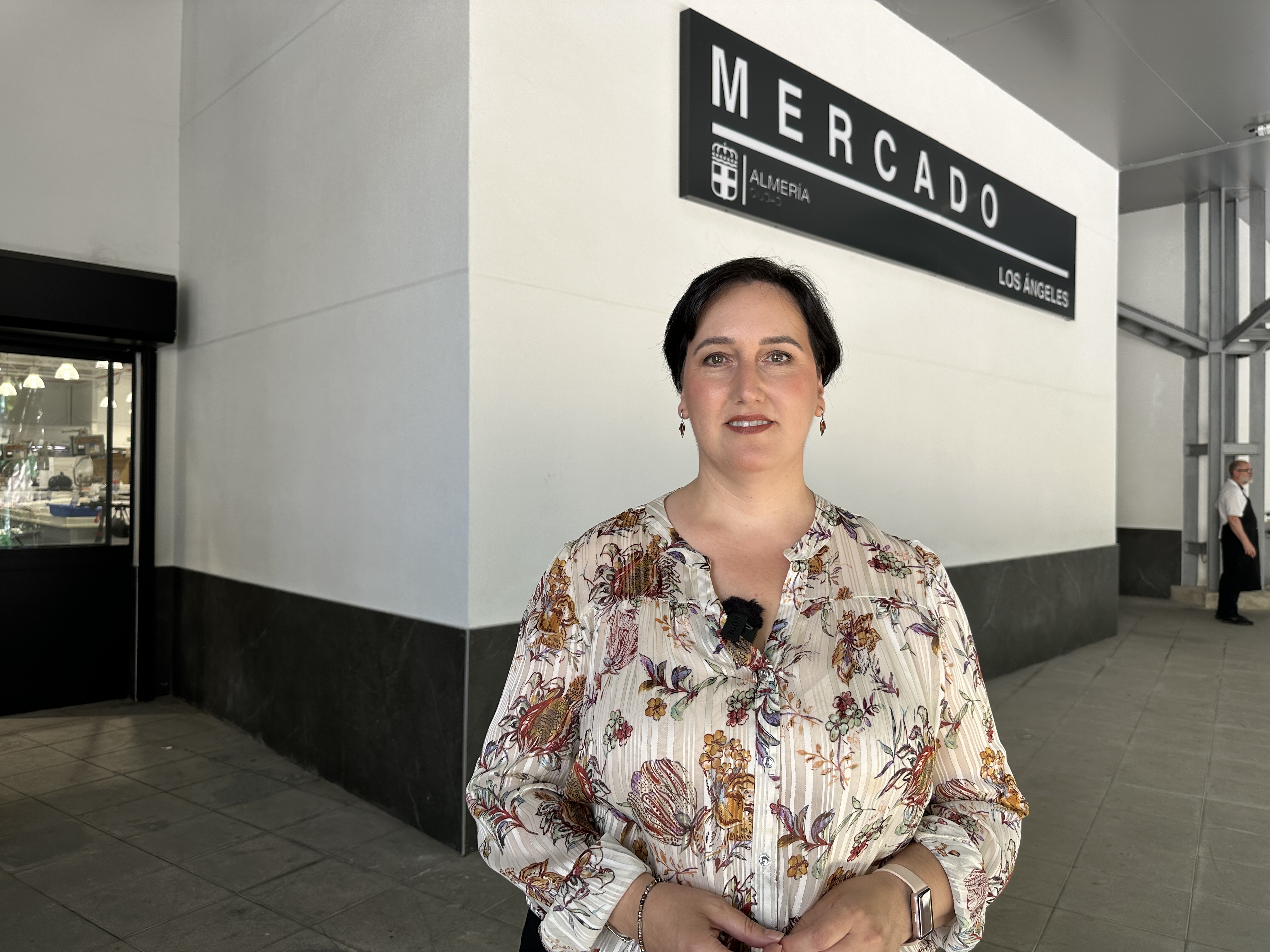 La rehabilitación “integral” del mercado de Los Ángeles se olvida de las puertas, del aire acondicionado y de los aseos