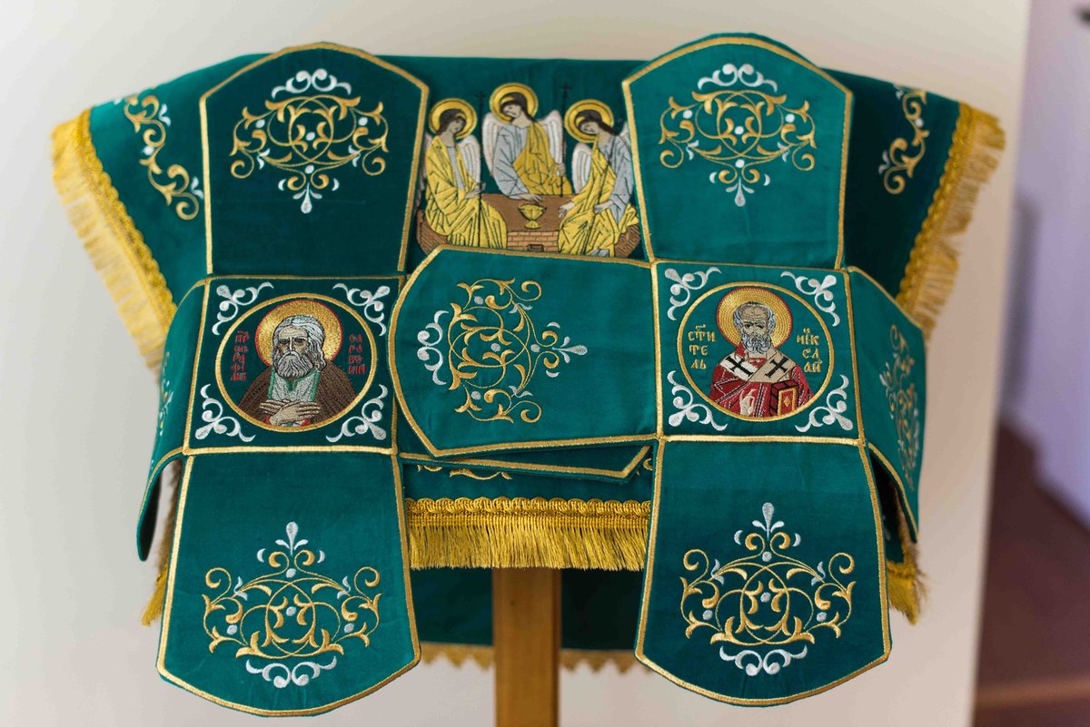 Green  Chalice Covers Set, Fully Embroidered