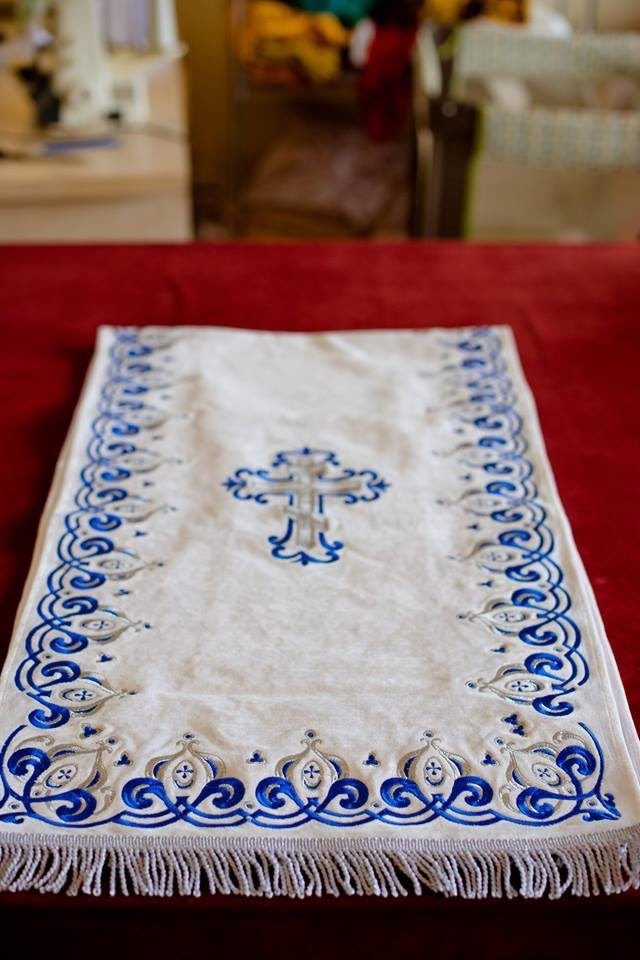 Velvet Altar Covers in White with Blue &amp; Silver Stitching — photo 8