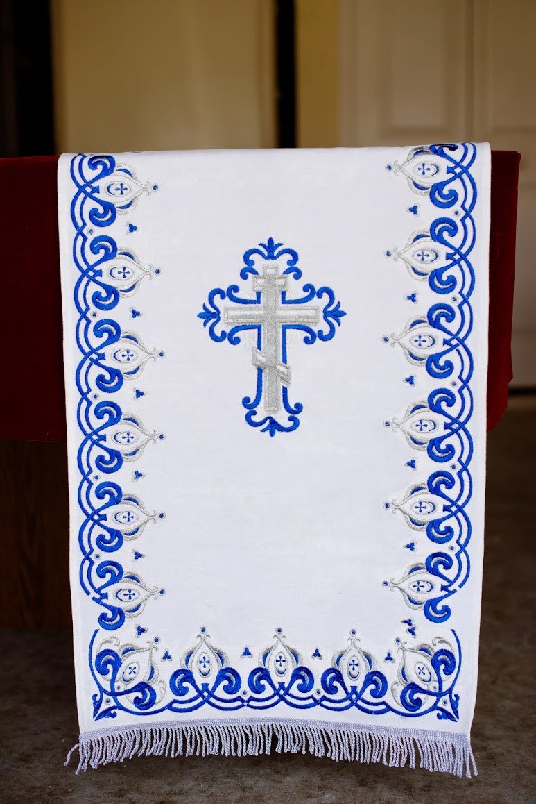 Velvet Altar Covers in White with Blue &amp; Silver Stitching — photo 9