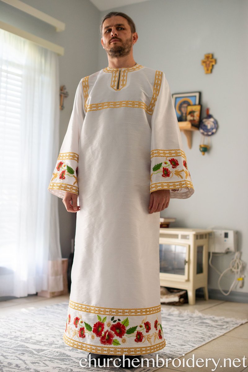 Exquisite Fully Embroidered Altar Server Robe — photo 2