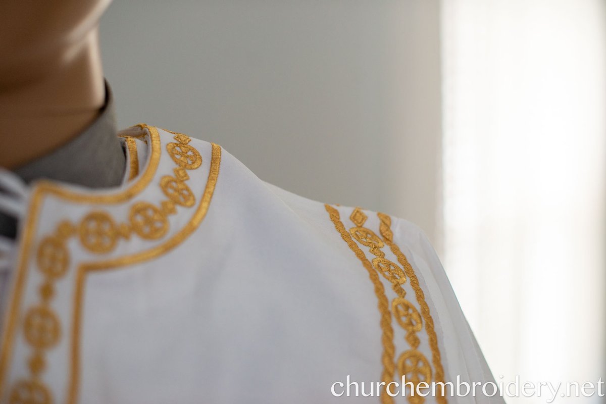 Exquisite Fully Embroidered Altar Server Robe — photo 3