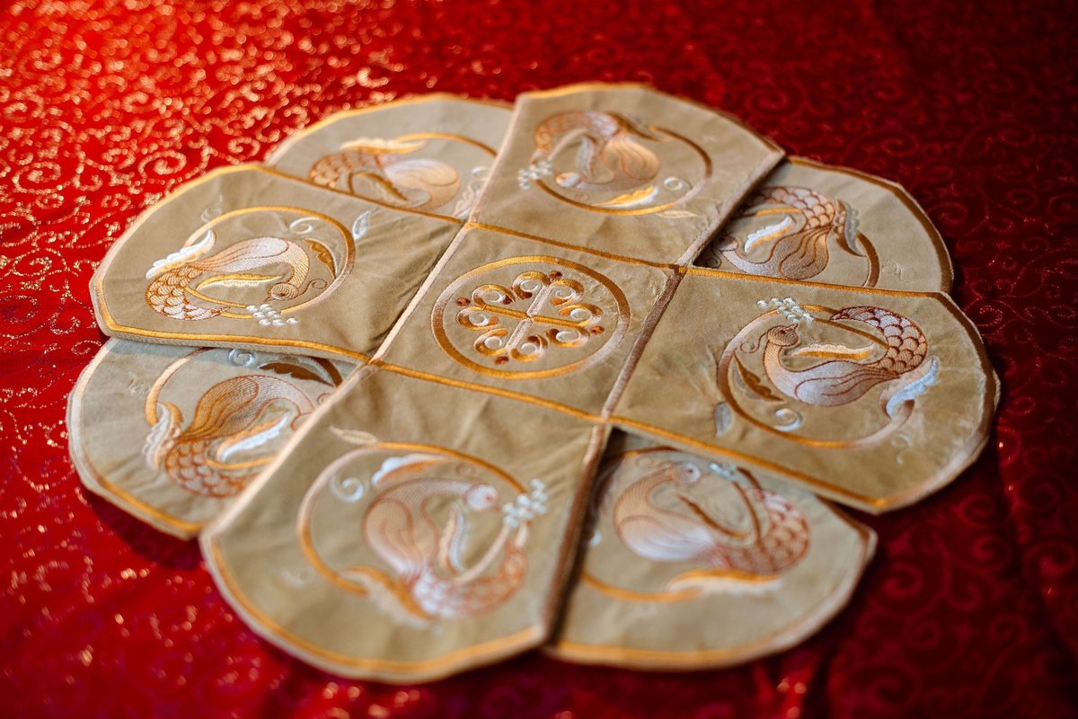 Personalized Velvet Chalice Cover Set - Embroidered Elegance — photo 3