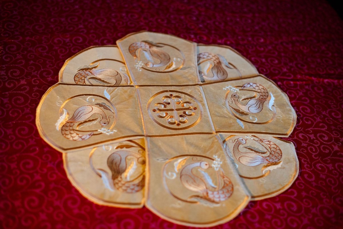 Personalized Velvet Chalice Cover Set - Embroidered Elegance — photo 4