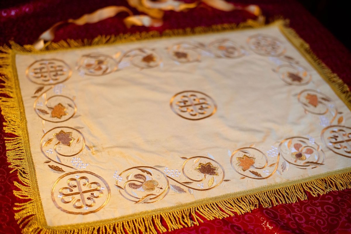 Personalized Velvet Chalice Cover Set - Embroidered Elegance — photo 6