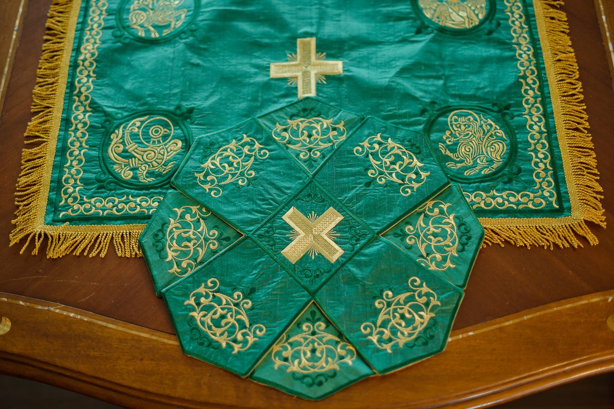 Fringed Chalice Covers with Ribbons - Book of Kells Design — photo 2