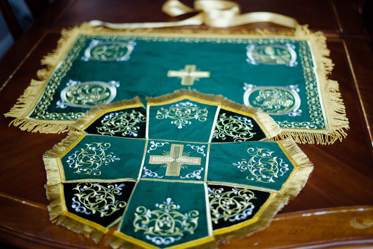 Fringed Chalice Covers with Ribbons - Book of Kells Design — photo 5