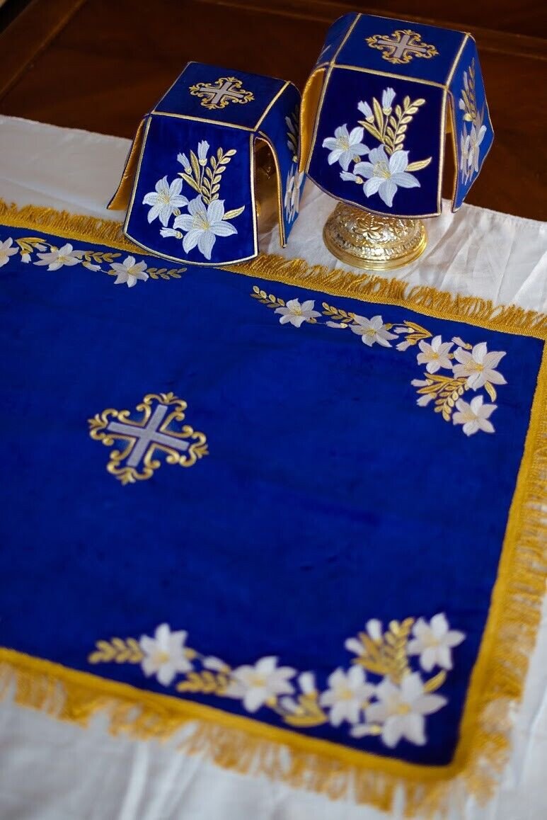 Elegant Blue Chalice Covers with Lily Embroidery Set — photo 4