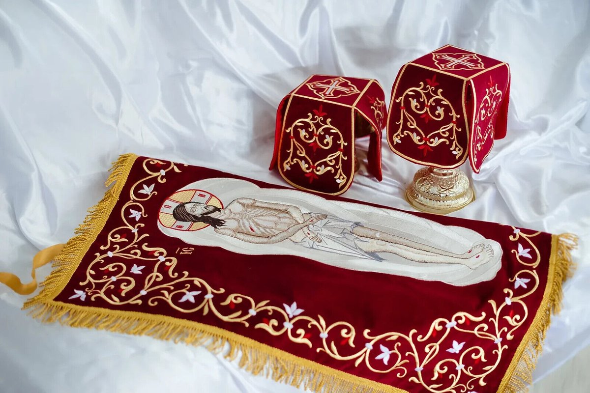 Burgundy Velvet Chalice Cover Set with Christ Icon — photo 4
