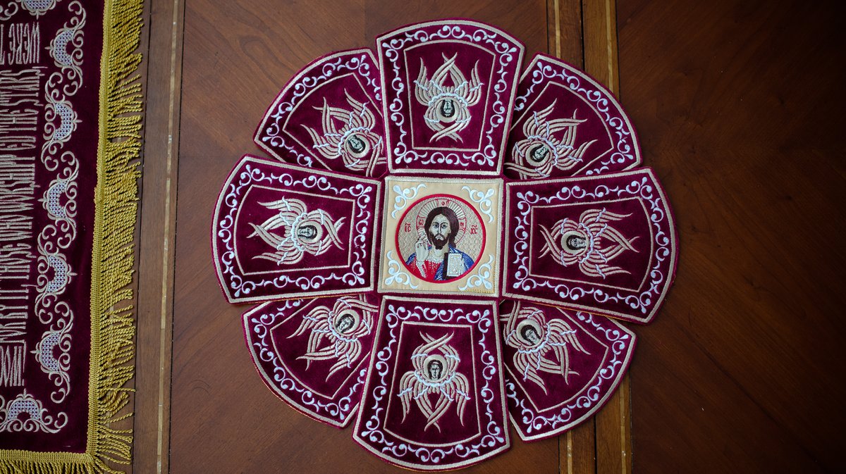 Nativity Chalice Cover Set with Embroidered Icons — photo 5