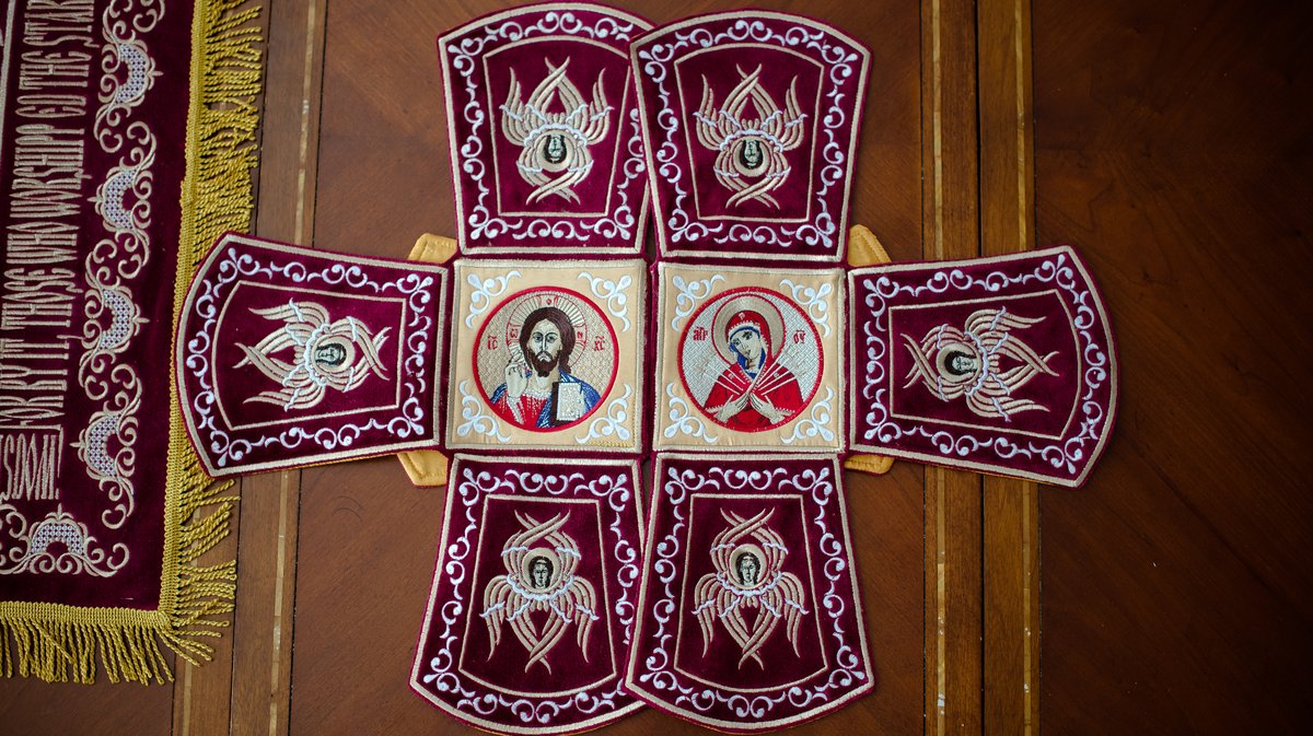 Nativity Chalice Cover Set with Embroidered Icons — photo 6