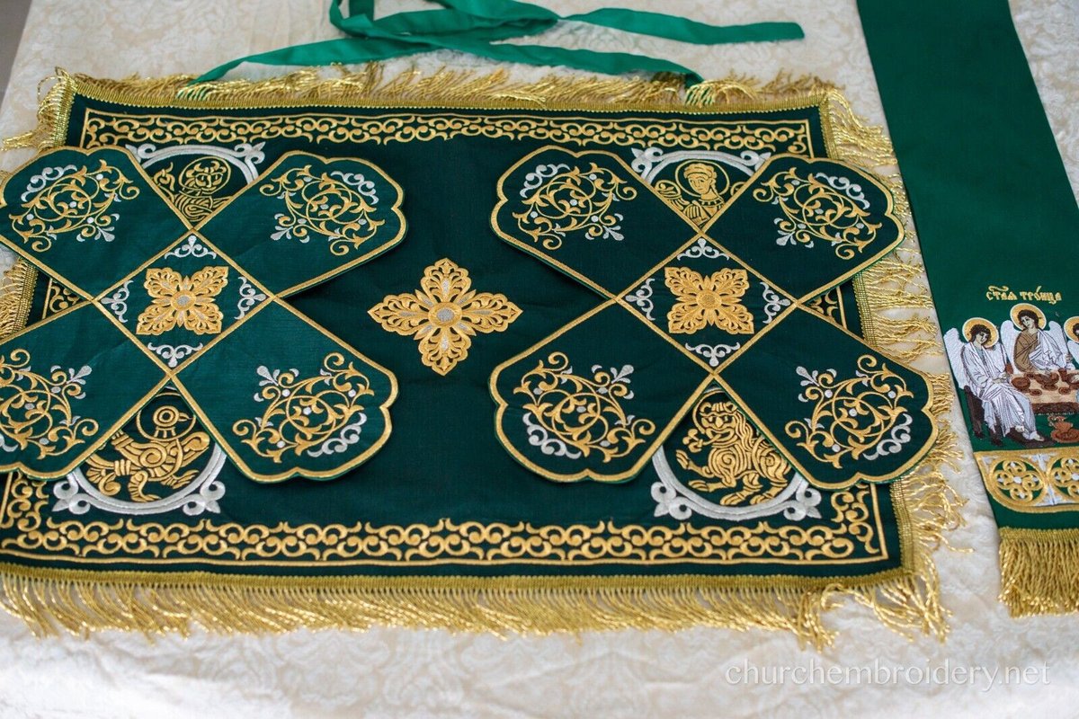 Embroidered Green Chalice Covers Set with Holy Trinity Bookmark — photo 5