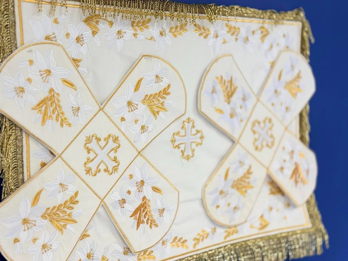 Embroidered Velvet Chalice Cover Set with Lily Design