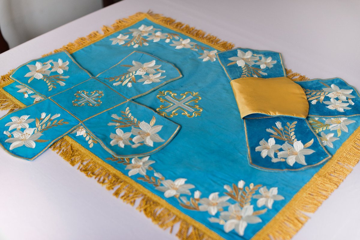 Embroidered Velvet Chalice Covers for Orthodox Parishes — photo 5