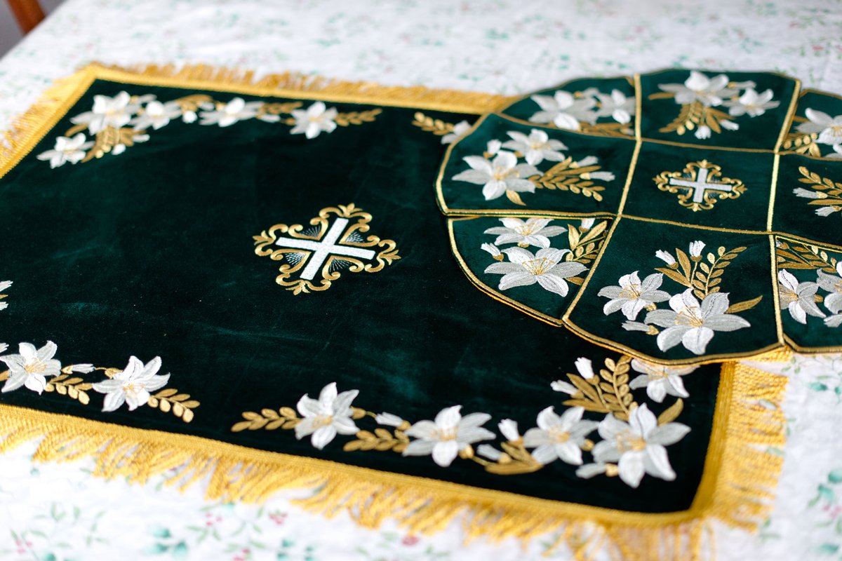 Embroidered Velvet Chalice Covers - Dark Green — photo 2