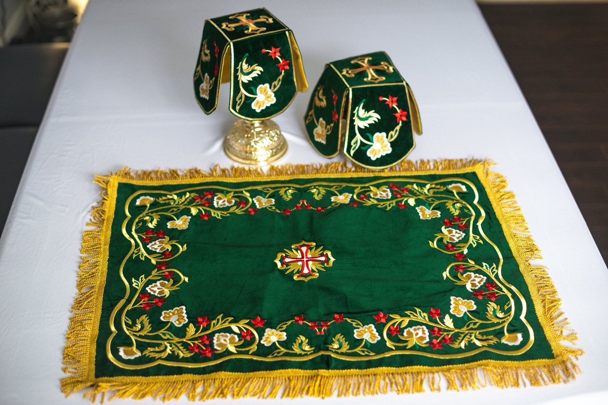 Embroidered Velvet Chalice Covers for Orthodox Parishes — photo 3