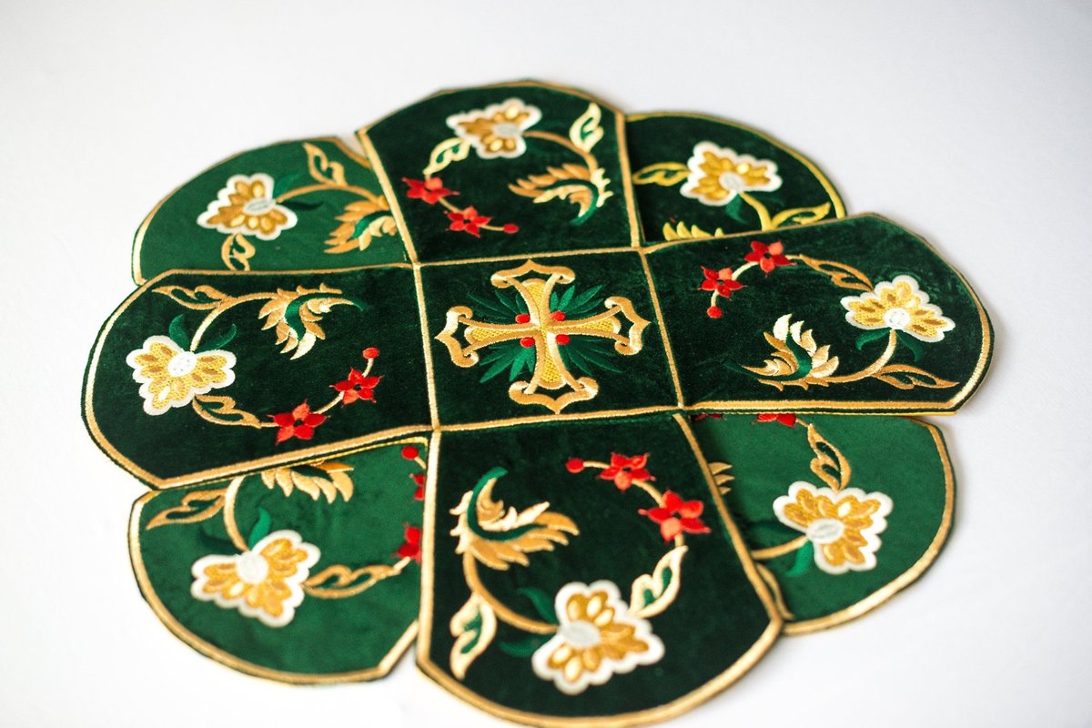 Embroidered Velvet Chalice Covers for Orthodox Parishes — photo 5