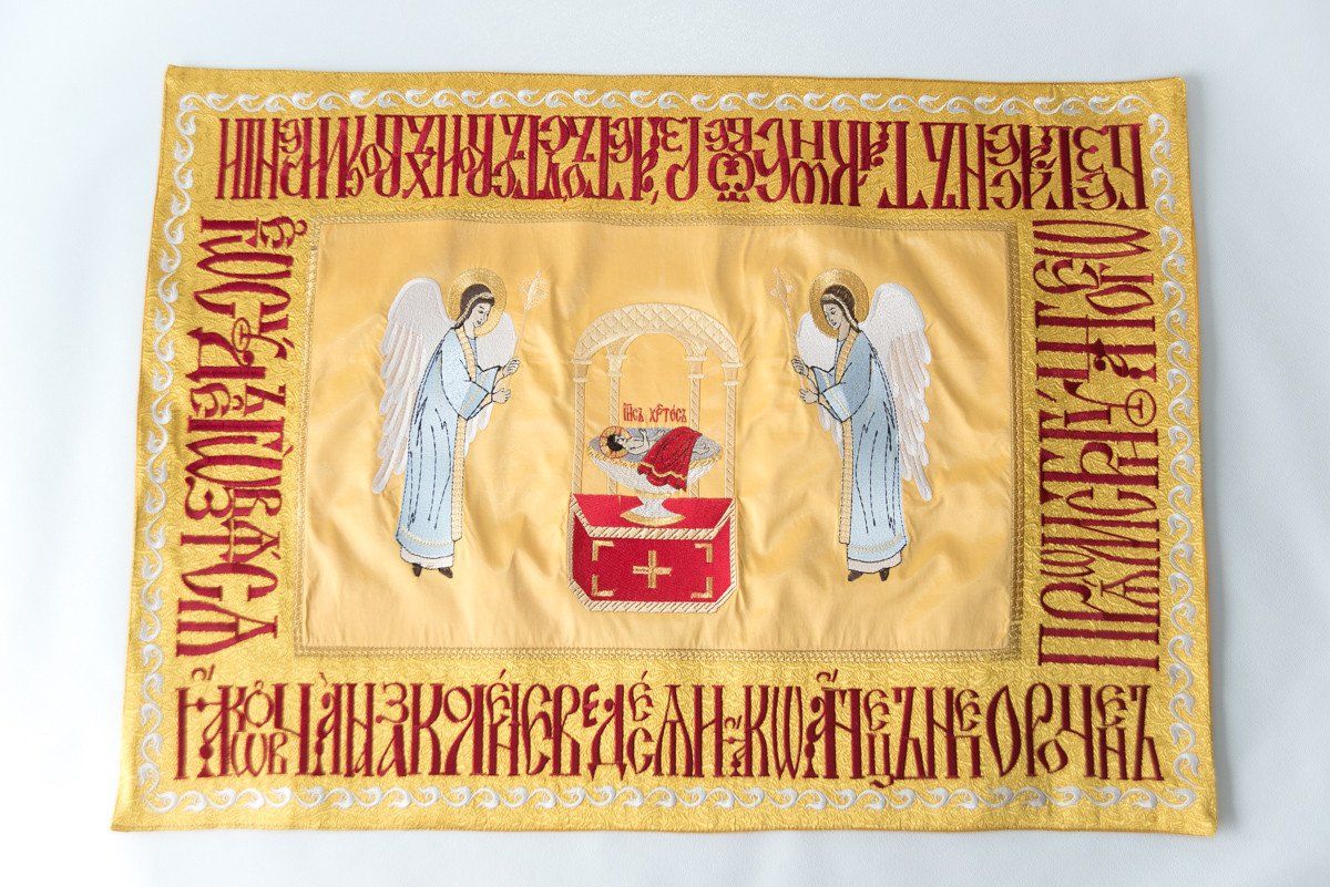 Embroidered Chalice Veils with Iconic Design in Gold Velvet — photo 3