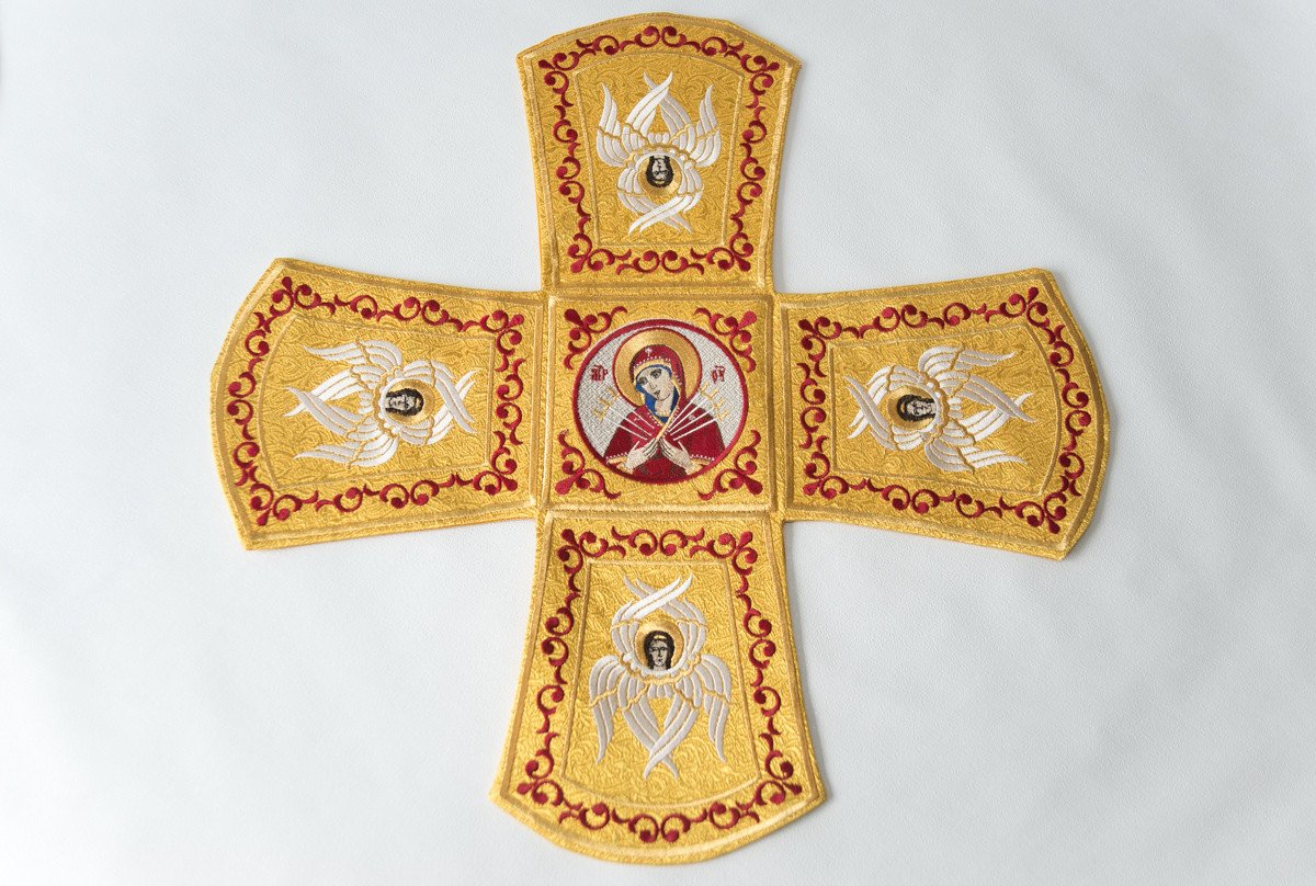 Embroidered Chalice Veils with Iconic Design in Gold Velvet — photo 5