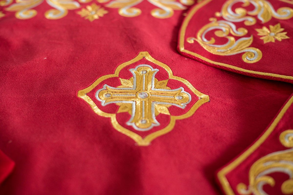 Elegant Red Velvet Chalice Cover &amp; Veil Set — photo 8