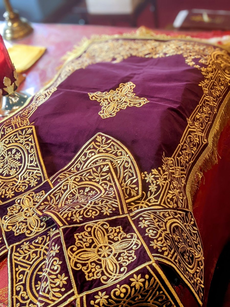 Embroidered Chalice covers, veils. Burgundy wine