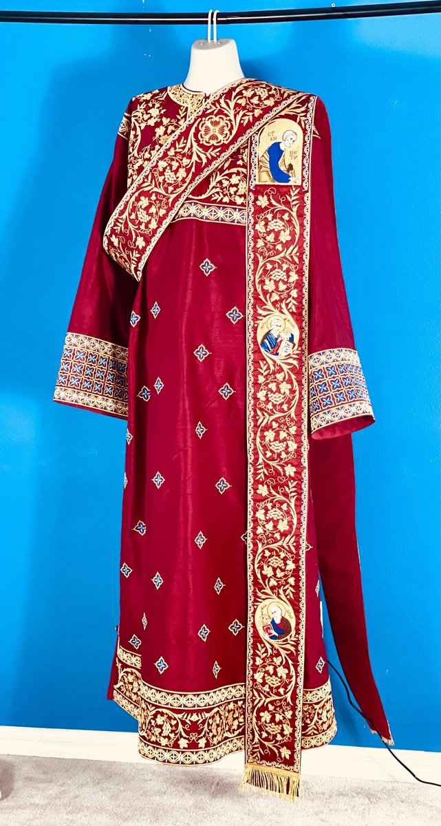 Dupioni Silk Deacon Vestments with Side Buttons — photo 6