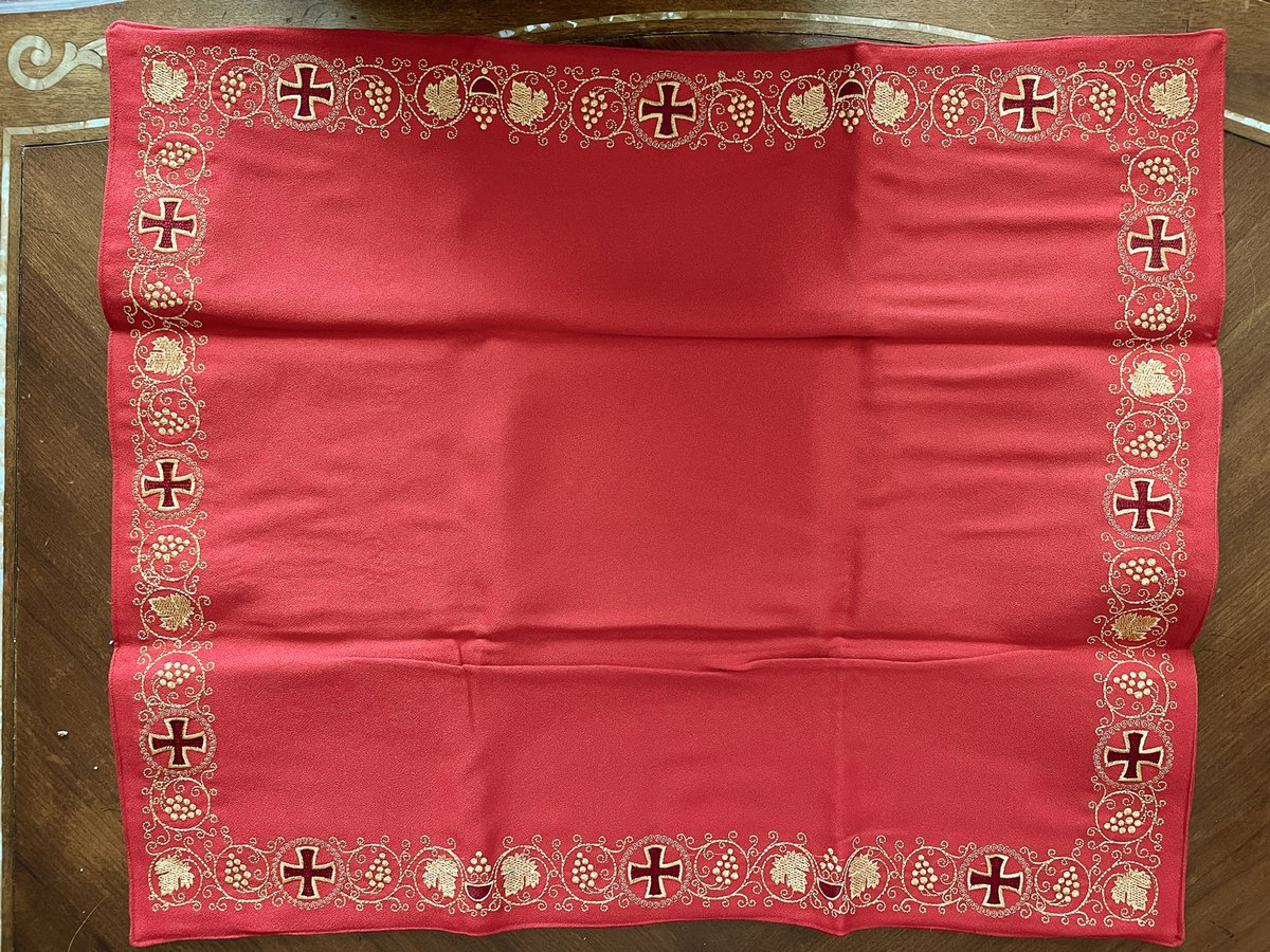 Embroidered Iliton: Custom Altar Cloth Cover — photo 2