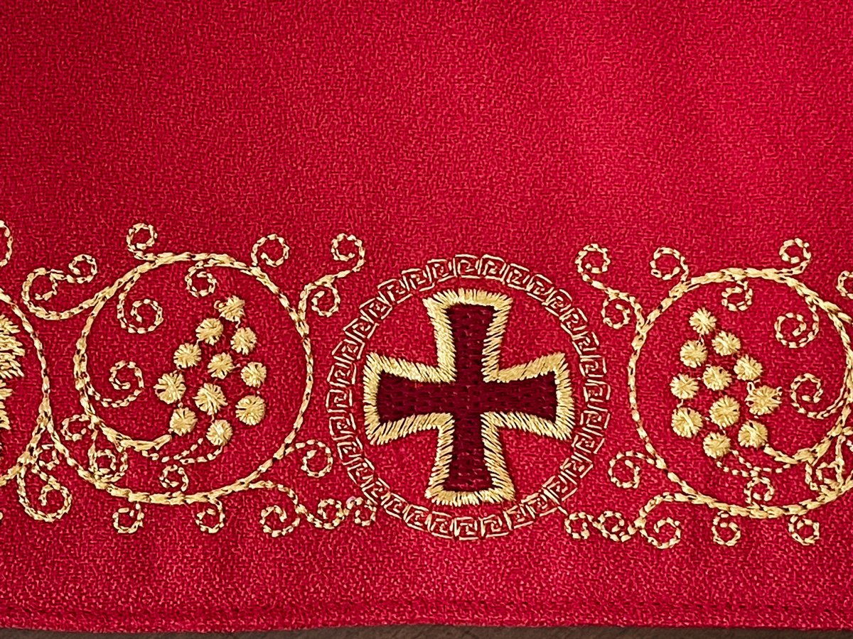 Embroidered Iliton: Custom Altar Cloth Cover — photo 3
