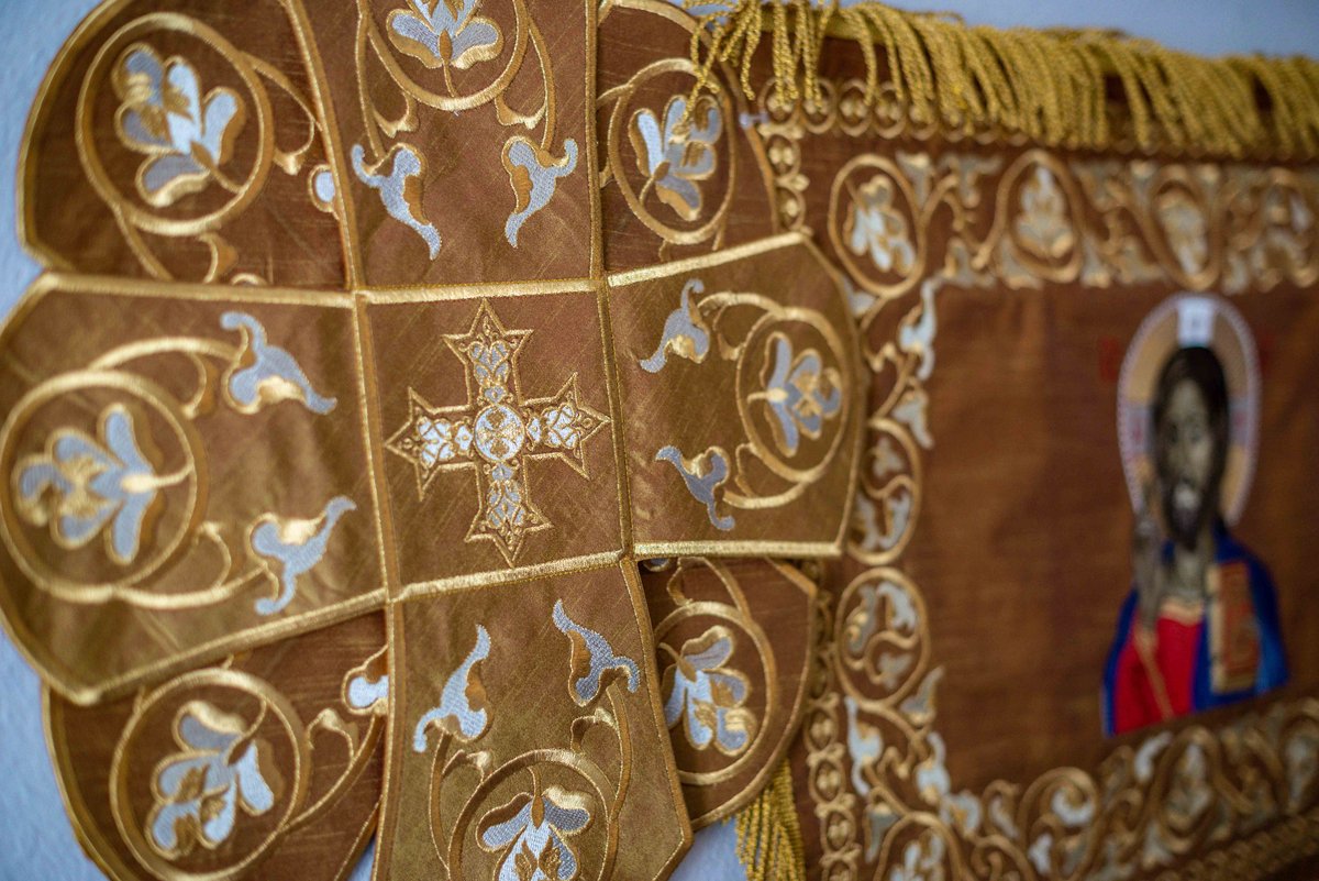 Embroidered Chalice covers, veils. Gold, with the Icon of Christ — photo 5