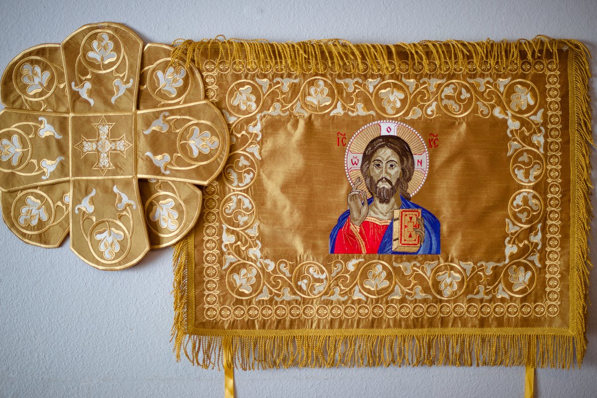 Embroidered Chalice covers, veils. Gold, with the Icon of Christ