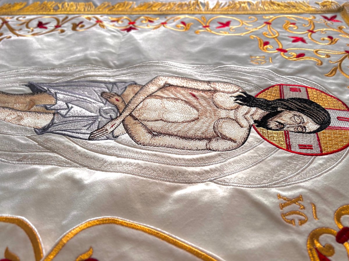 Elegant Embroidered Chalice Covers &amp; Veils for Worship — photo 2
