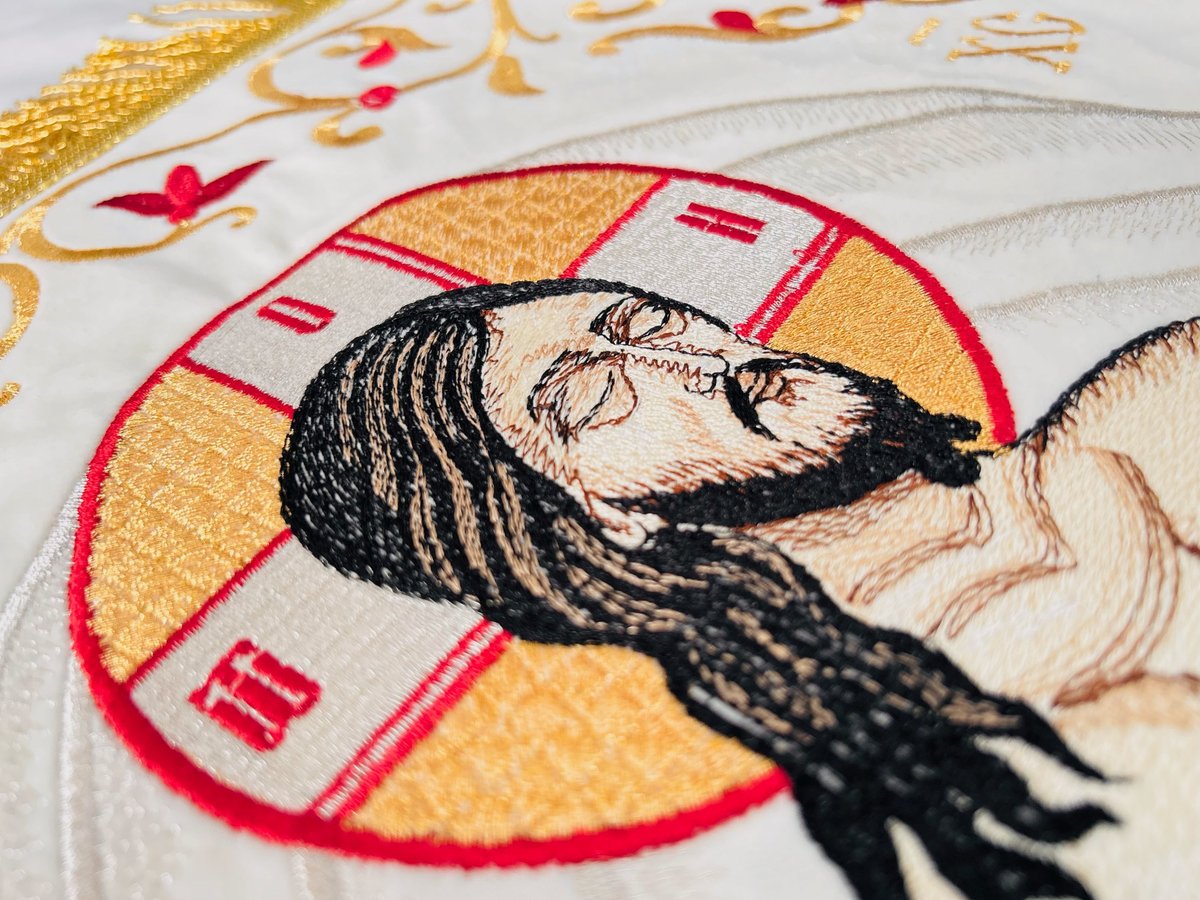 Elegant Embroidered Chalice Covers &amp; Veils for Worship — photo 4