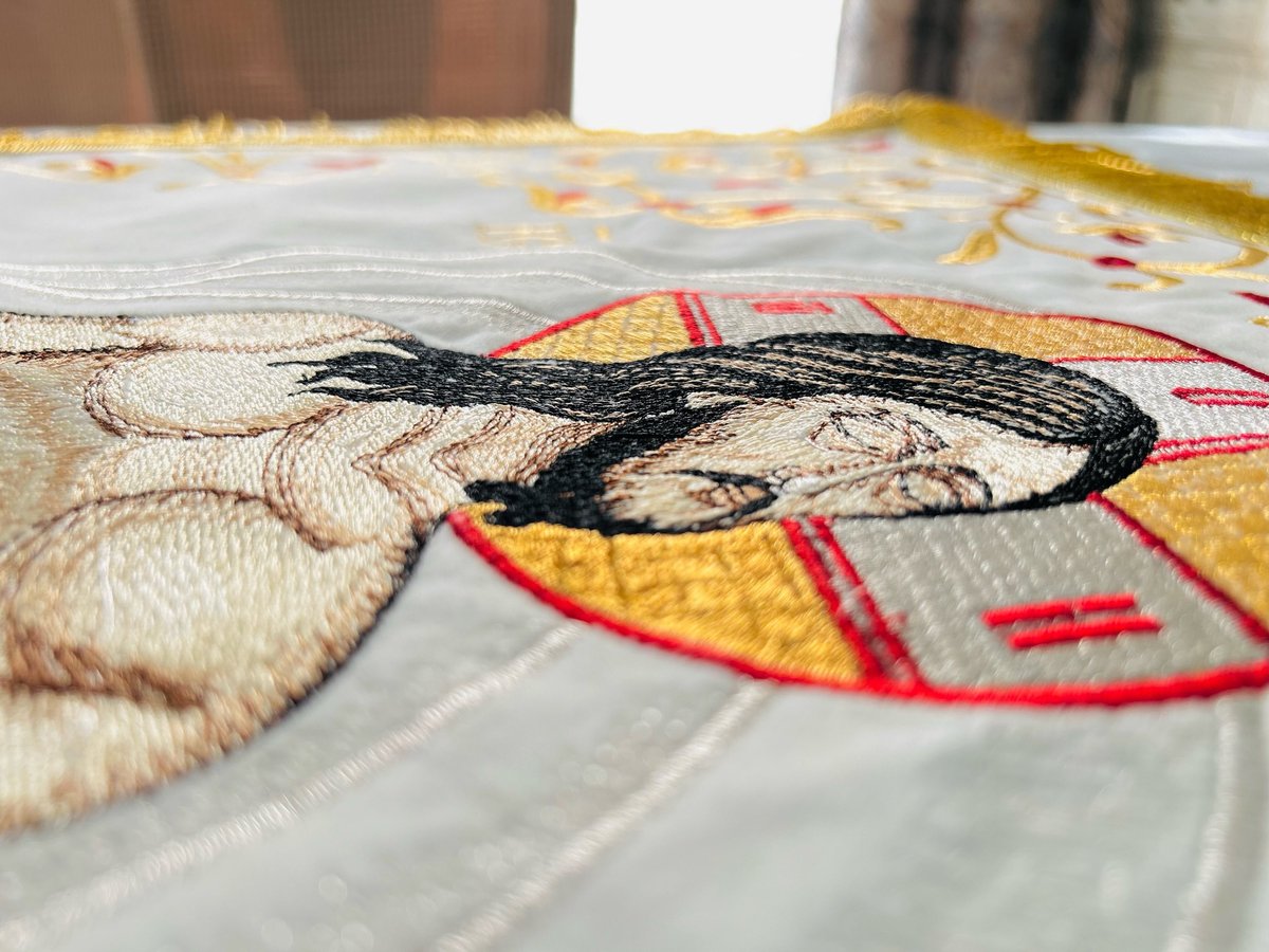 Elegant Embroidered Chalice Covers &amp; Veils for Worship — photo 5