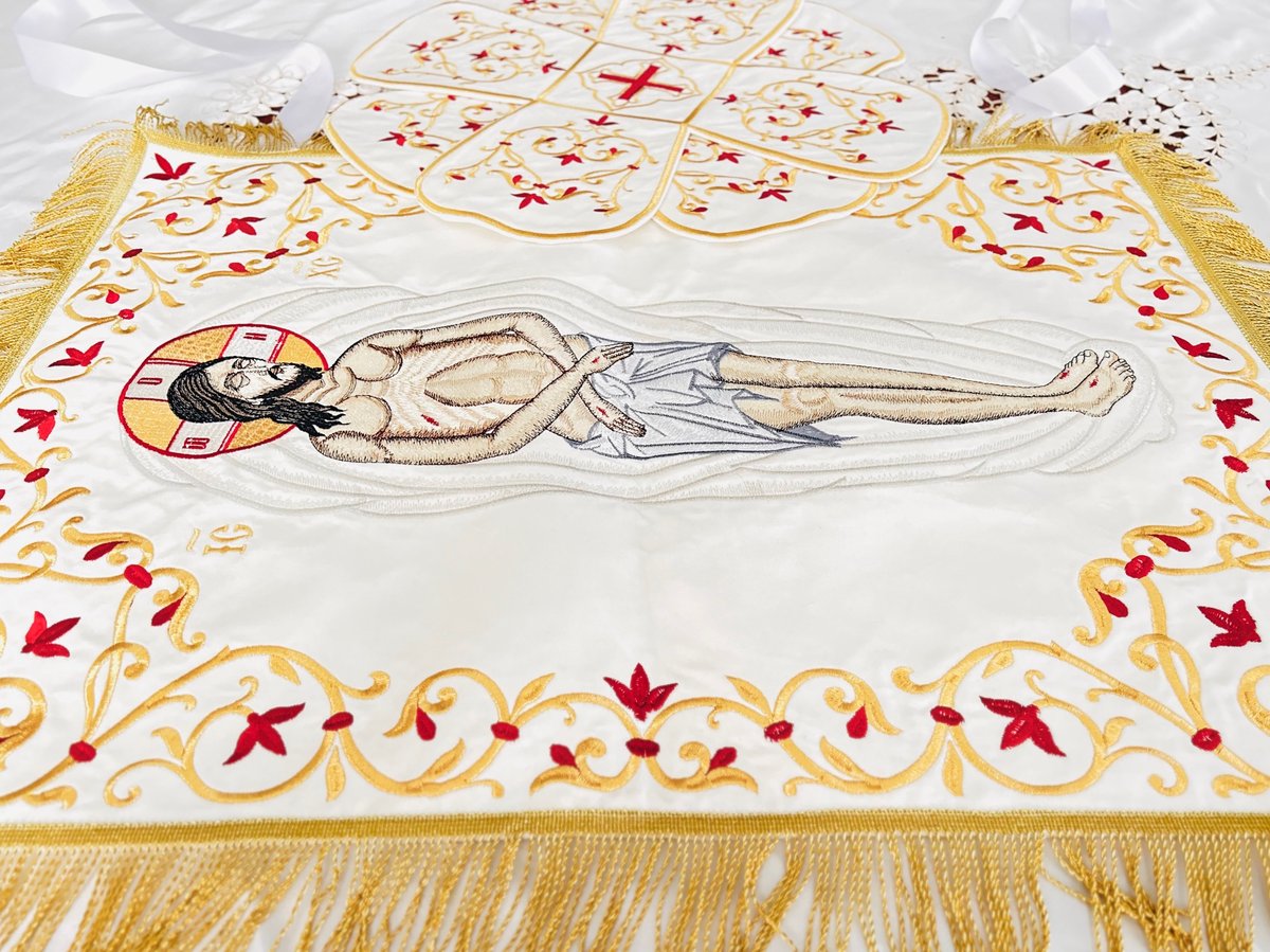 Elegant Embroidered Chalice Covers &amp; Veils for Worship — photo 7