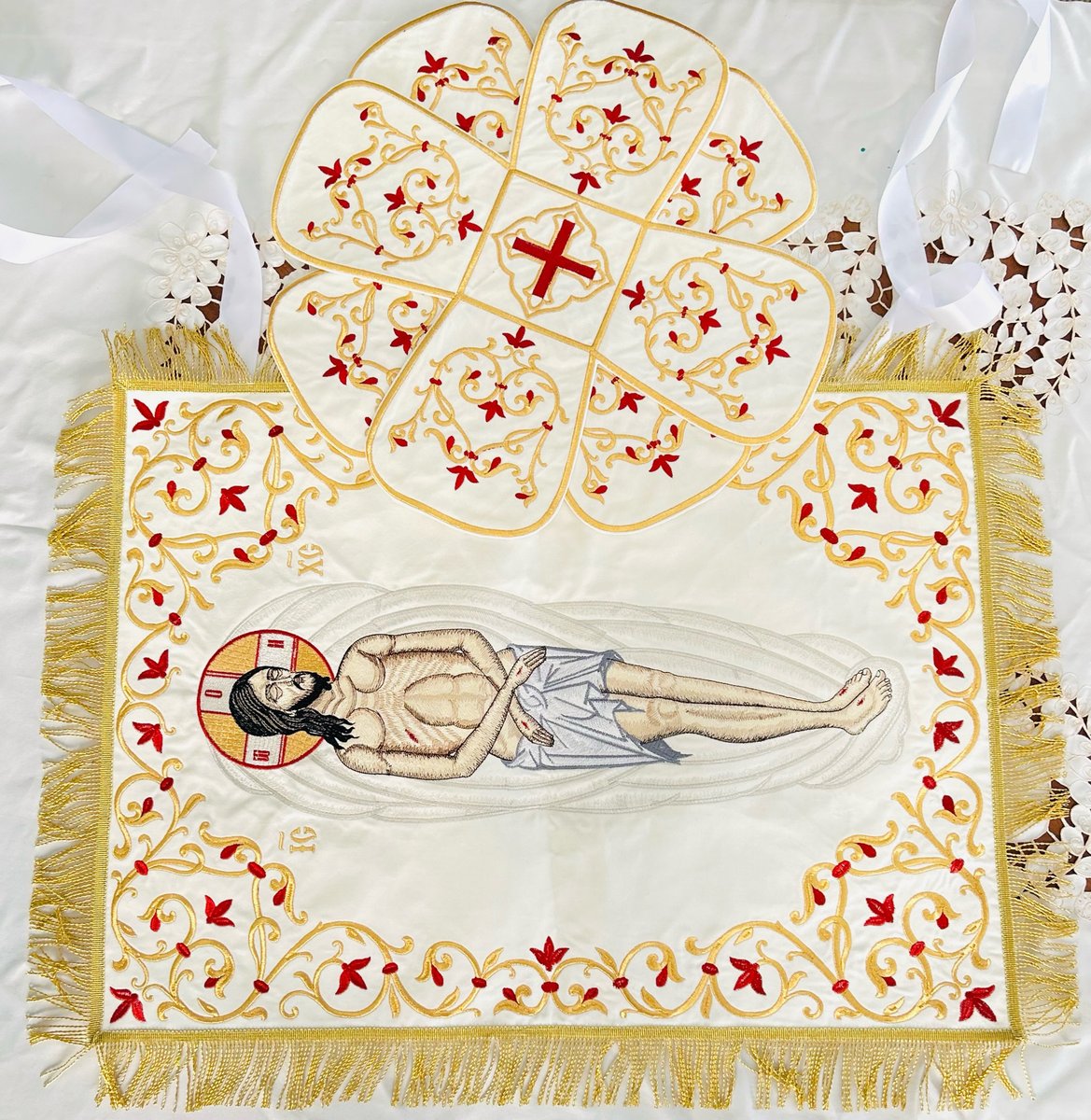 Elegant Embroidered Chalice Covers &amp; Veils for Worship