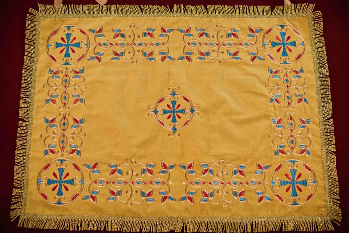Embroidered Chalice covers, veils. Gold Color, cotton velvet — photo 4