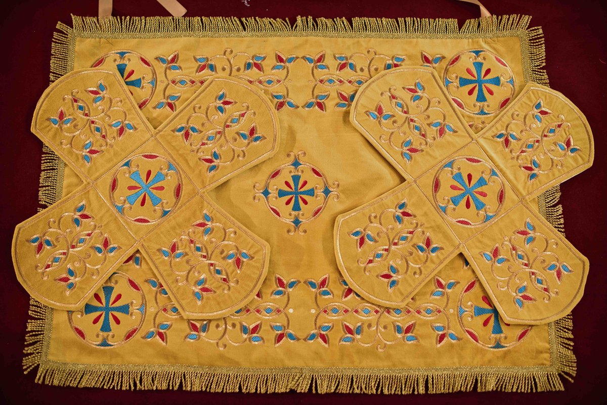 Embroidered Chalice covers, veils. Gold Color, cotton velvet