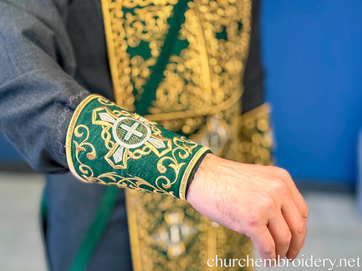 Embroidered Eastern Russian Orthodox Priest Vestments Set — Emerald Green-Gold — photo 10