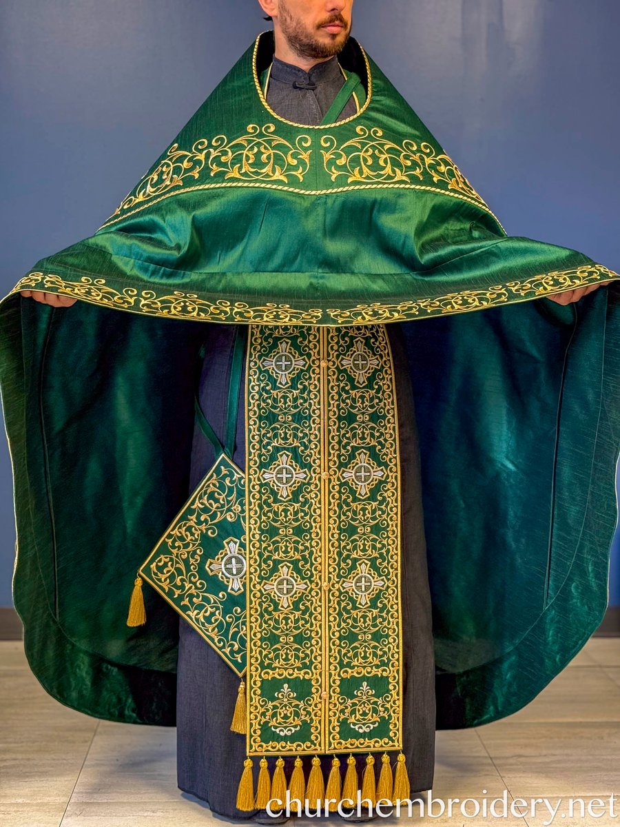 Embroidered Eastern Russian Orthodox Priest Vestments Set — Emerald Green-Gold — photo 2