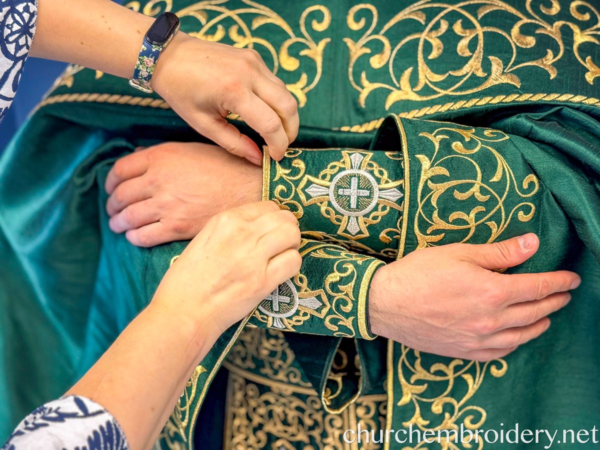 Embroidered Eastern Russian Orthodox Priest Vestments Set — Emerald Green-Gold — photo 3